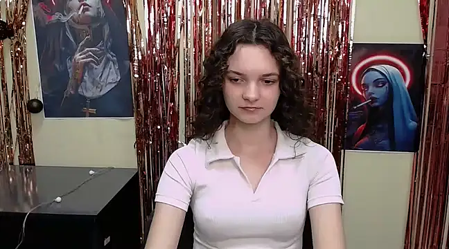  SusieSu  online show from March 9, 2025, 4:44 pm