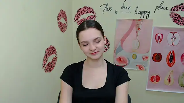  SusieSu  online show from March 17, 2025, 12:57 pm