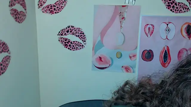  SusieSu  online show from October 24, 2025, 7:10 pm