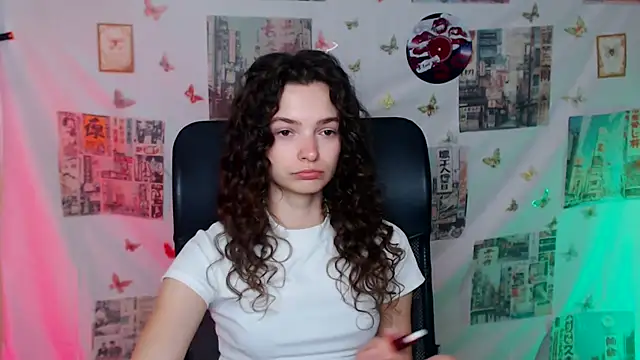  SusieSu  online show from April 21, 2026, 6:31 am