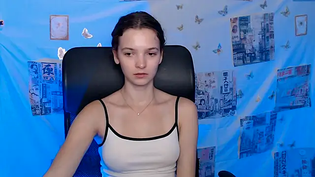  SusieSu  online show from July 13, 2026, 12:19 pm