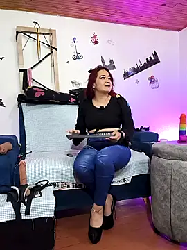 keila j online show from April 25, 2026, 9:56 am