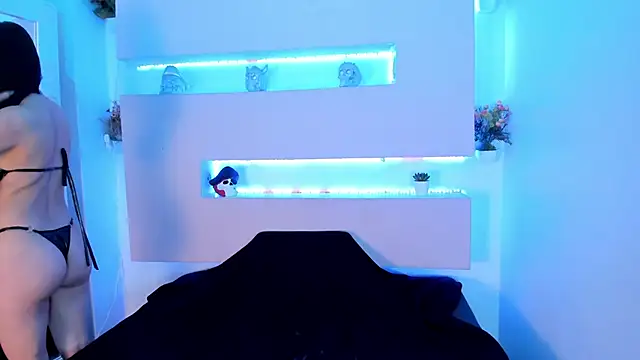 Scarlett  Fox   online show from February 19, 2025, 2:34 pm