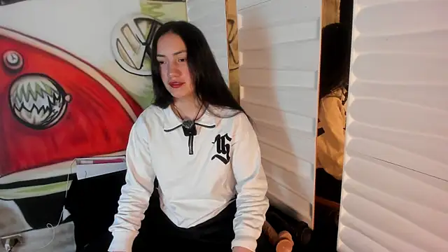 Scarlett  Fox   online show from April 21, 2026, 11:27 am