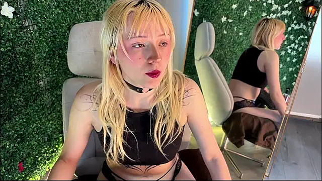 Cloe five online show from September 13, 2025, 2:50 pm