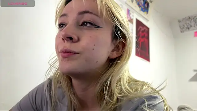 Cloe five online show from May 14, 2026, 4:41 am
