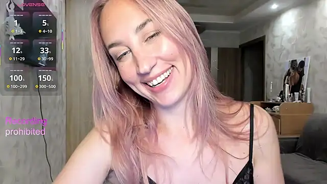 lady Nati online show from December 14, 2025, 2:00 pm