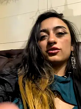 Lila Desiree online show from December 27, 2024, 2:14 am