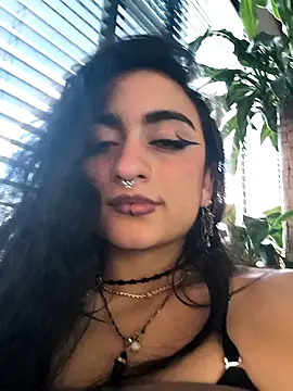 Lila Desiree online show from December 3, 2025, 10:08 pm