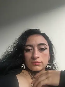 Lila Desiree online show from May 19, 2026, 10:27 pm