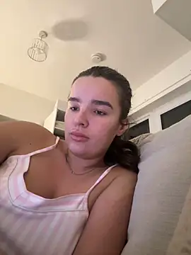 maisiesmithx online show from January 7, 2025, 6:14 pm