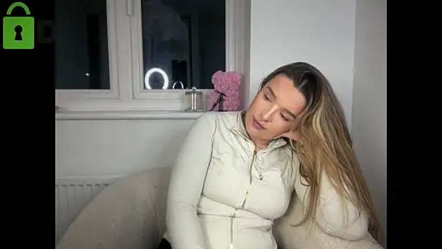 maisiesmithx online show from February 8, 2026, 10:02 pm