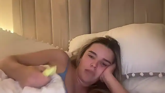 maisiesmithx online show from June 19, 2026, 1:54 am