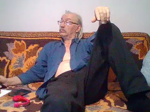 loverboyxxx69 online show from February 19, 2025, 12:14 am