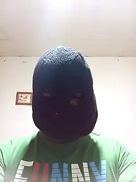 Snapshot of Nogeris20 chatting on November 7, 2025, 4:18 pm Nogeris20 online show from November 7, 2025, 4:18 pm