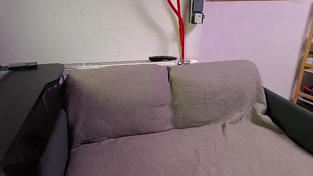 DrownMentallyyy online show from February 19, 2025, 9:14 pm