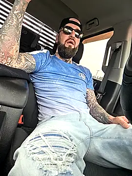 Beardedtattood online show from November 15, 2025, 2:57 pm