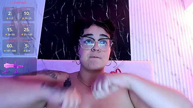 Reginavegaa online show from February 22, 2025, 5:57 pm