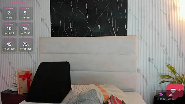 Reginavegaa online show from February 25, 2026, 11:42 am