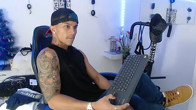 Leonard Price online show from February 11, 2025, 3:51 pm