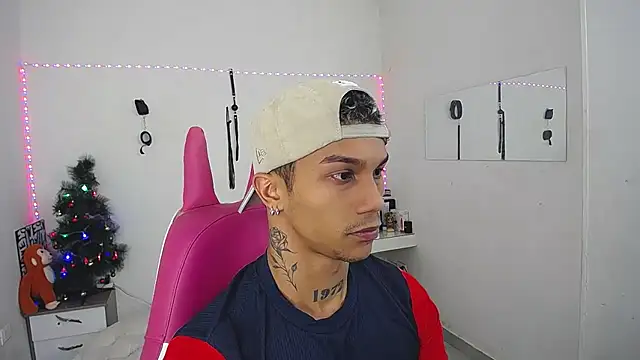 Leonard Price online show from December 1, 2025, 12:32 pm