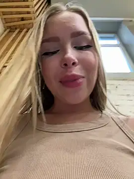 mur girl online show from December 7, 2024, 10:23 am