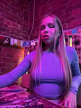 mur girl online show from January 2, 2025, 2:24 pm