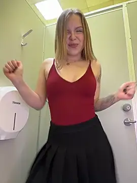 mur girl online show from April 25, 2026, 12:41 pm