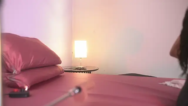 lupeebony online show from March 21, 2026, 7:39 pm