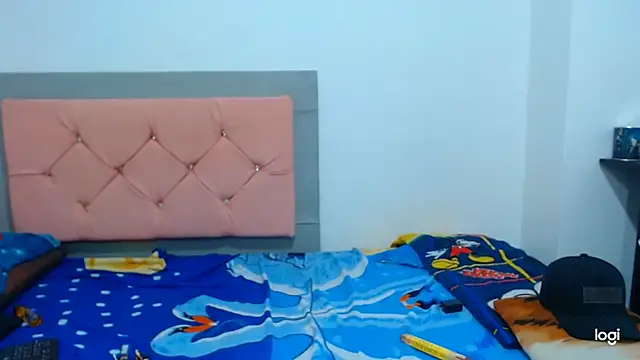 jaycolinss online show from April 6, 2026, 5:41 am