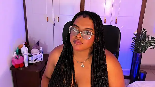 conielaurenth online show from September 20, 2025, 4:13 am