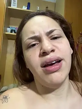 AgnesCampp online show from January 23, 2025, 3:32 pm