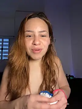 AgnesCampp online show from September 18, 2025, 7:05 pm