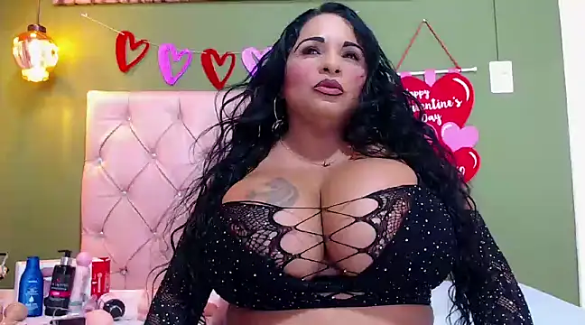 Michelle busty online show from February 14, 2025, 10:36 pm