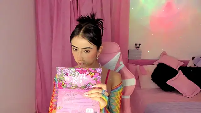 gabyye capprins online show from March 13, 2025, 7:17 pm