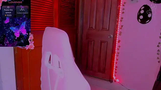 gabyye capprins online show from September 9, 2025, 8:30 pm