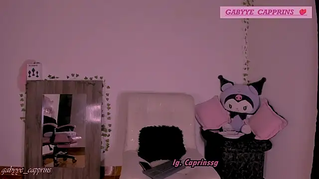 gabyye capprins online show from March 27, 2026, 12:05 am