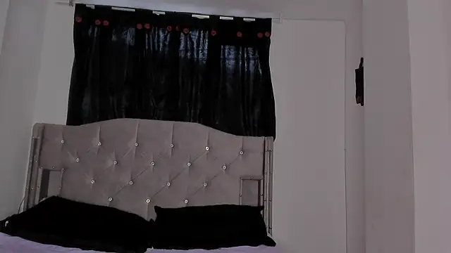 game with lesbians  online show from February 17, 2025, 10:25 pm