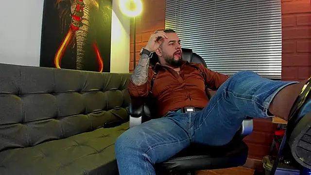 Ethan Castellano online show from January 7, 2025, 1:38 am