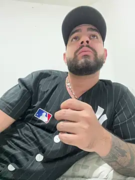 Snapshot of Ethan_Castellano chatting on June 15, 2026, 11:07 pm Ethan Castellano online show from June 15, 2026, 11:07 pm