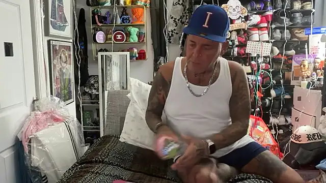 joeytatts66 online show from March 3, 2026, 2:39 am