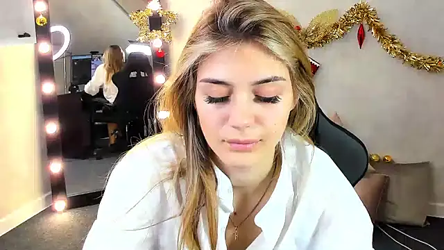 Cherry Price online show from January 8, 2025, 3:40 am