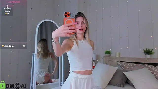 Cherry Price online show from November 12, 2025, 12:33 am