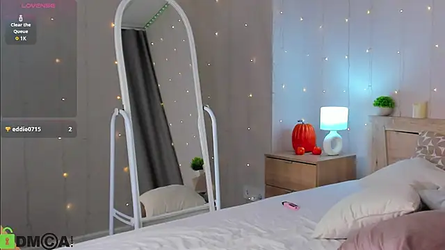 Cherry Price online show from November 18, 2025, 10:25 pm