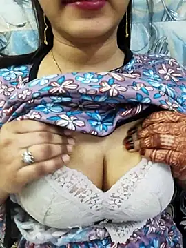 Snapshot of Sania-Love chatting on April 30, 2026, 1:01 am Sania-Love online show from April 30, 2026, 1:01 am