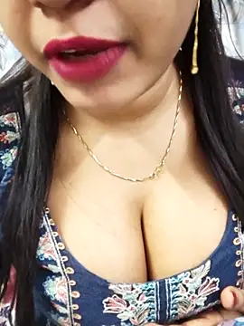 Snapshot of Sania-Love chatting on May 7, 2026, 1:44 am Sania-Love online show from May 7, 2026, 1:44 am