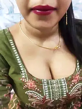 Snapshot of Sania-Love chatting on May 17, 2026, 5:27 am Sania-Love online show from May 17, 2026, 5:27 am