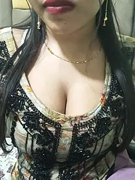 Snapshot of Sania-Love chatting on June 18, 2026, 2:12 am Sania-Love online show from June 18, 2026, 2:12 am