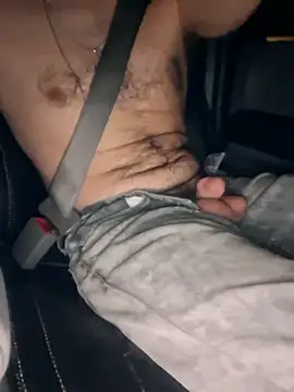 Spunwhiteboy1992 online show from September 15, 2025, 4:56 am