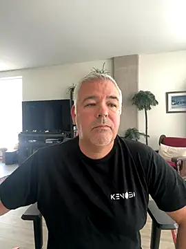 aarosteev2 online show from October 6, 2025, 3:53 pm